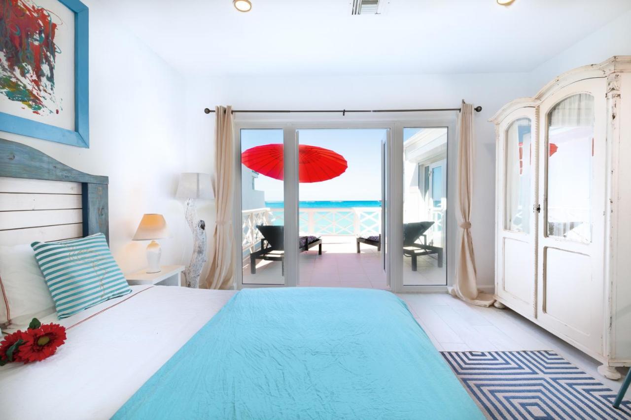 Caprice 9 - Oceanfront Villa - Gated Community With Pool Νασάου Εξωτερικό φωτογραφία