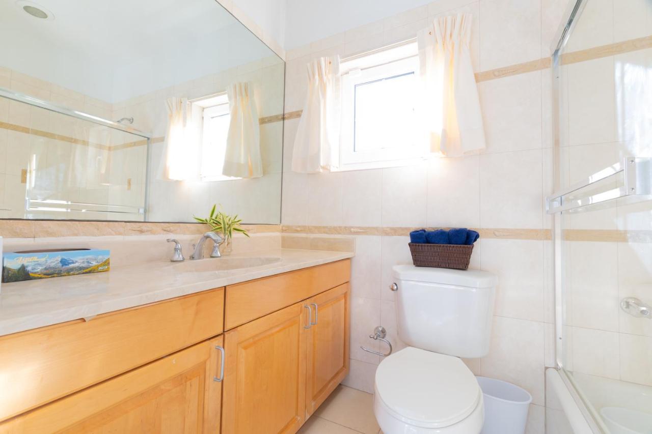 Caprice 9 - Oceanfront Villa - Gated Community With Pool Νασάου Εξωτερικό φωτογραφία
