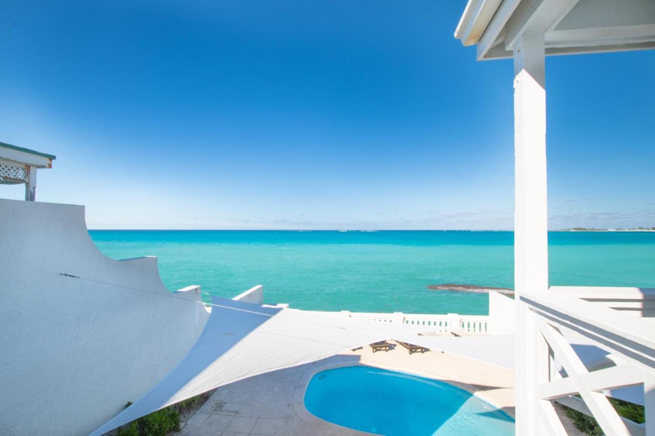 Caprice 9 - Oceanfront Villa - Gated Community With Pool Νασάου Εξωτερικό φωτογραφία