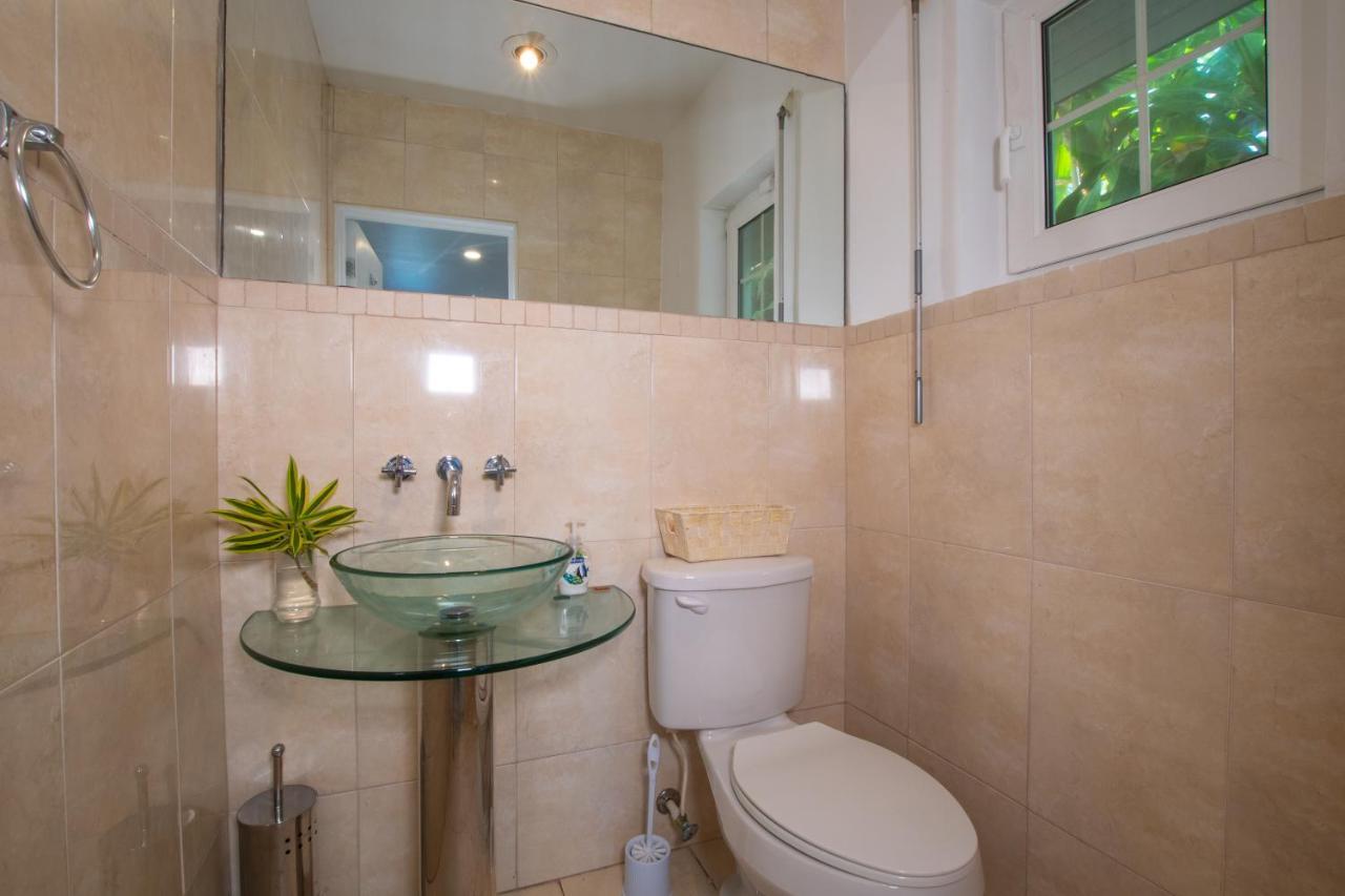 Caprice 9 - Oceanfront Villa - Gated Community With Pool Νασάου Εξωτερικό φωτογραφία