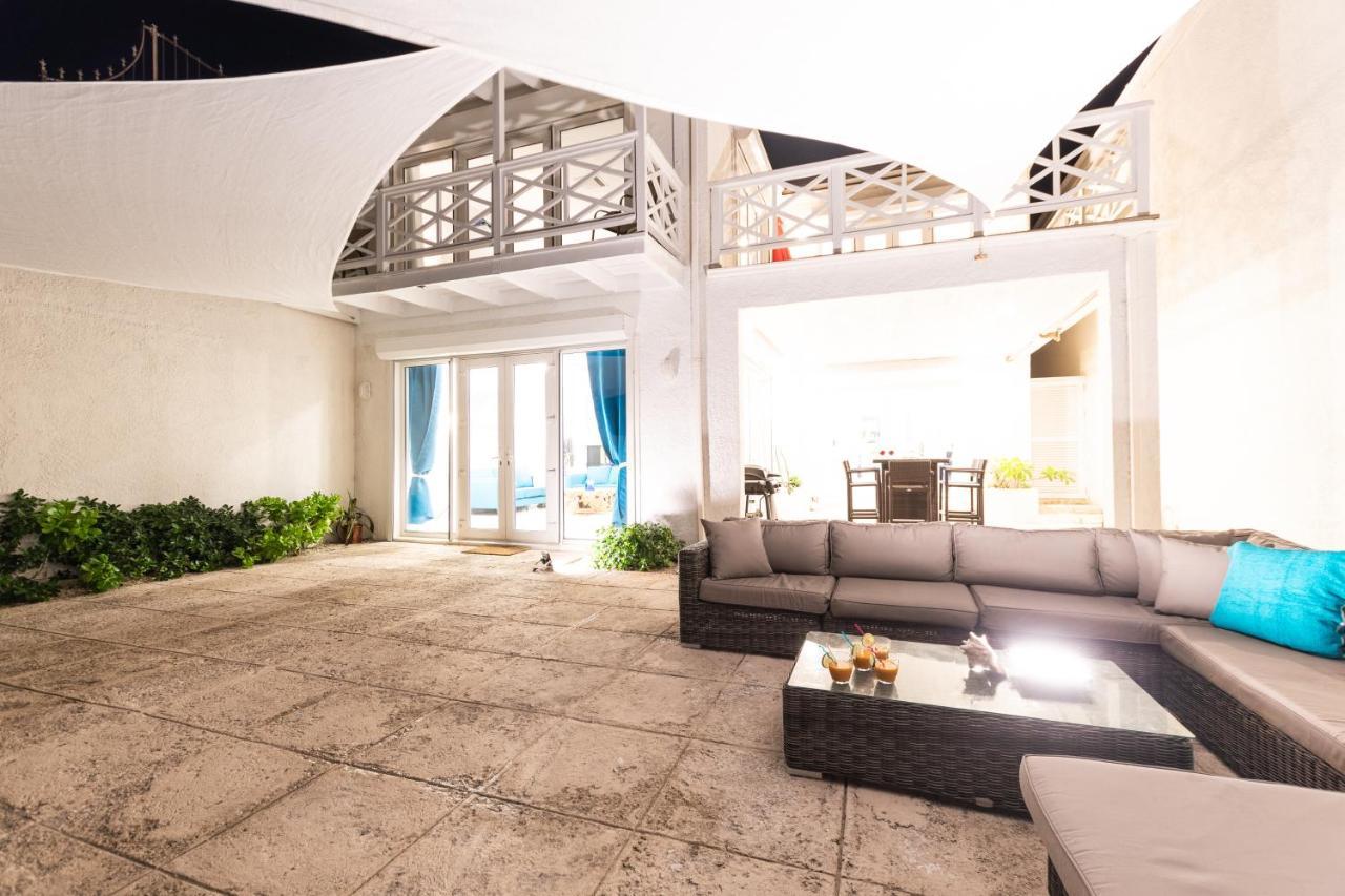 Caprice 9 - Oceanfront Villa - Gated Community With Pool Νασάου Εξωτερικό φωτογραφία